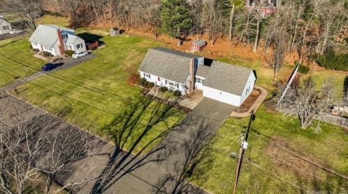 54 Saginaw St, Wapping CT  06074-2122 exterior