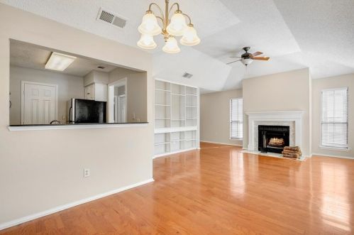 2306 Kenley St, Fort Worth TX  76107-4938 exterior