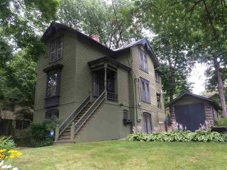 1017 B St, Rockford, IL 61107-3038