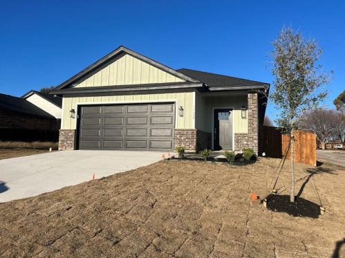 10300 Lone Pine Ln, Fort Worth TX  76108-3958 exterior