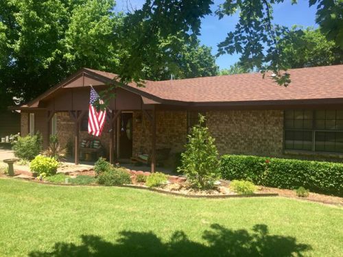 1203 Lehigh Ave, Hartshorne, OK 74547-3827
