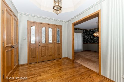 241 Lakeland Dr, Palos Park, IL 60464-2537