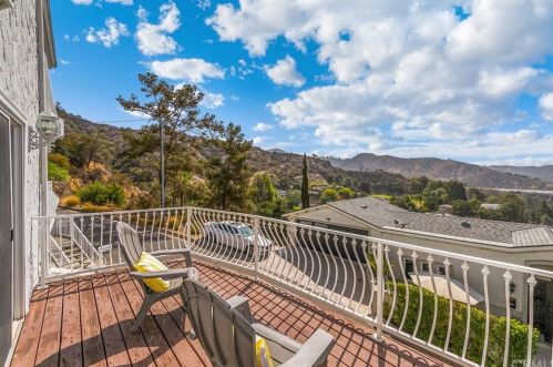 1623 Gladys Dr, Glendale CA  91206-1650 exterior