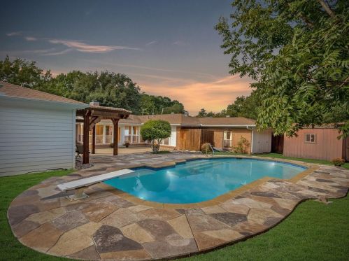 4344 Selkirk Dr, Fort Worth TX  76109-5043 exterior