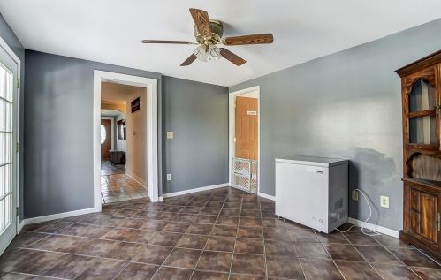 1483 Burnett Rd, Springfield OH  45505-3411 exterior