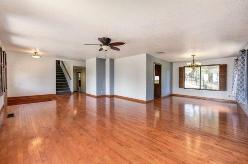 2527 Crown Dr, Folsom, CA 95762-4103