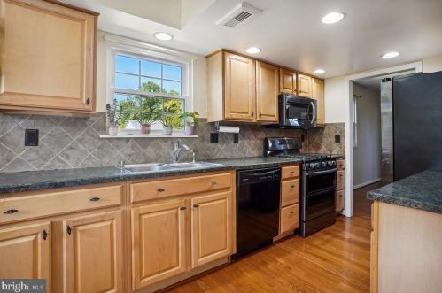 3518 Cranmer Mews, Woodbridge, VA 22193-5304