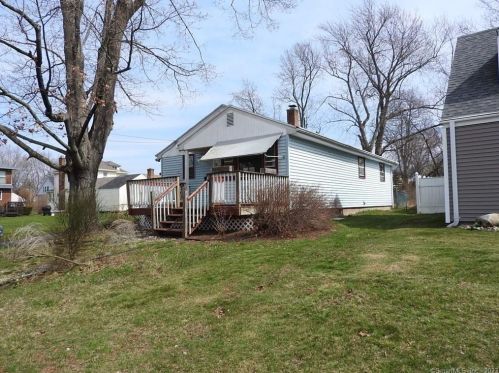 148 Evergreen Cir, Middletown, CT 06457-4607