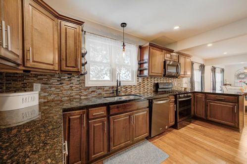 3217 121st Ave, Crown Point IN  46307-8745 exterior