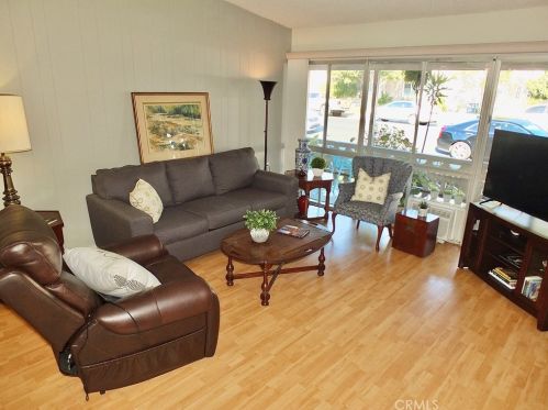 13421 Del Monte Dr, Seal Beach, CA 90740-6701