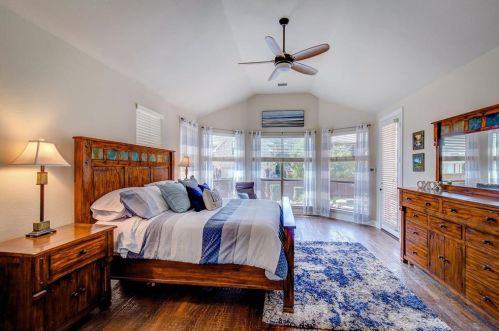 1408 Flowers Dr, Carrollton TX 75007-1470 exterior