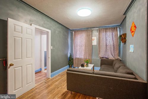 1018 Brandywine St, Philadelphia PA  19123-3302 exterior