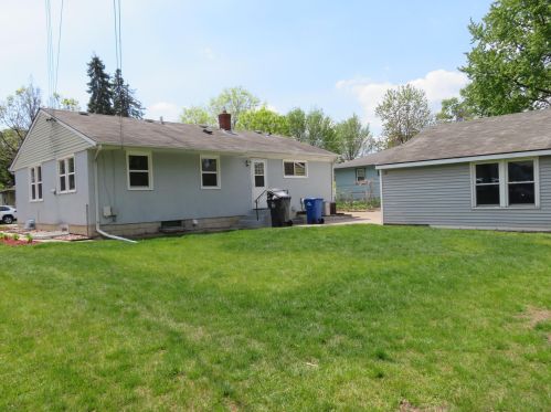 1377 Ames Ave, Saint Paul MN  55106-3518 exterior