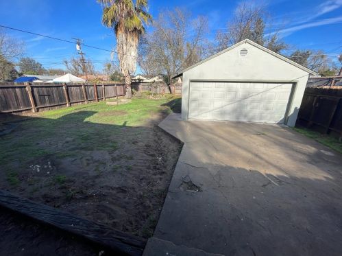 1417 Teresa St, Modesto CA  95350-3951 exterior