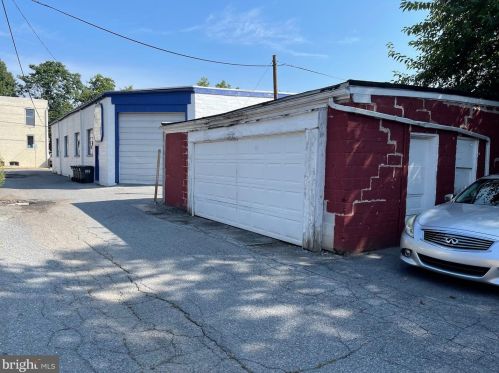 217 Walnut St, Lancaster PA  17602-2438 exterior