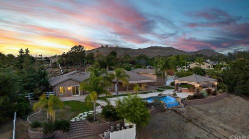 23686 Rose Quartz Dr, Perris, CA 92570-7198