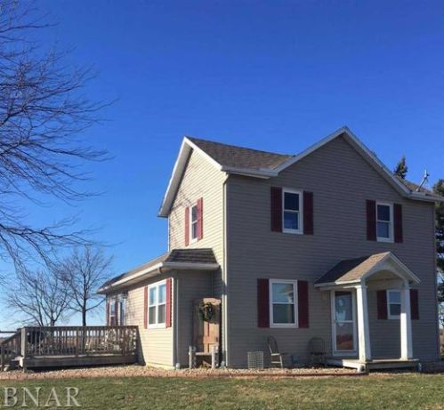 7521 Lynn Rd, Hopedale, IL 61747-9507