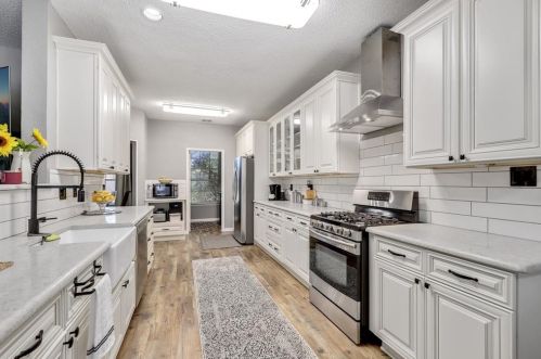 225 Waterford Oaks Dr, Cedar Hill TX 75104-2324 exterior