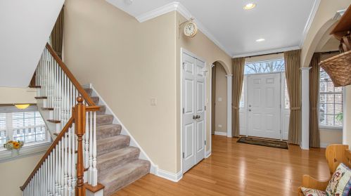 724 Laramie Ave, Glenview, IL 60025-3464