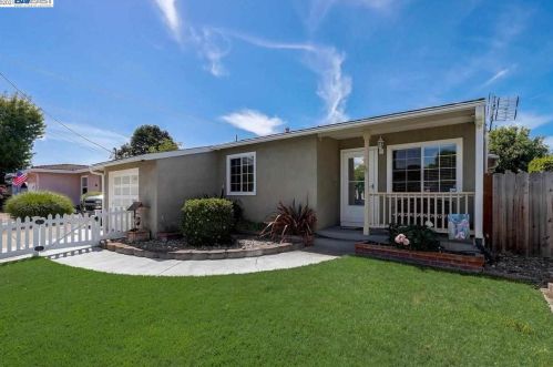 1330 Inglewood St, Hayward, CA 94544-3718