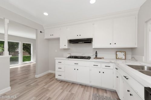 2904 Galena Ave, Simi Valley CA  93065-2714 exterior