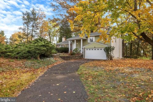 753 Holland Rd, Southampton, PA 18966-1842