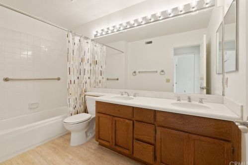 7 Fierro, Irvine CA 92614-5319 exterior