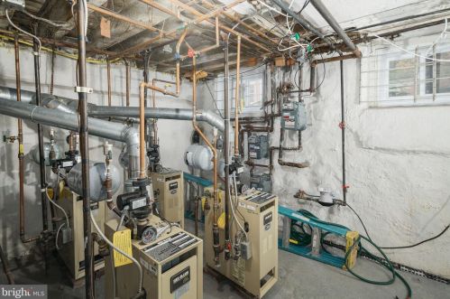 1336 Lombard St, Philadelphia PA  19147-1004 exterior