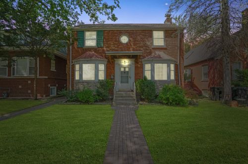6448 Algonquin Ave, Chicago, IL 60646-2712
