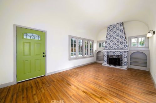 5743 Magnolia Ave, Riverside CA  92506-1824 exterior