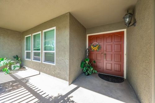 212 Mainberry Dr, Madera, CA 93637-5023
