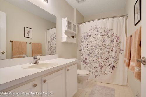 104 Annapolis St, Tinton Falls NJ  07712-3174 exterior