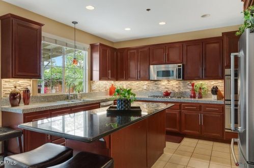 1623 Penny Way, Oxnard, CA 93030-3298