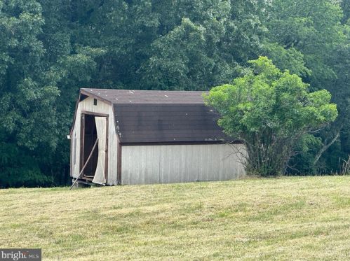 101 Grand View Rd, Three Churches WV 26757-7128 exterior
