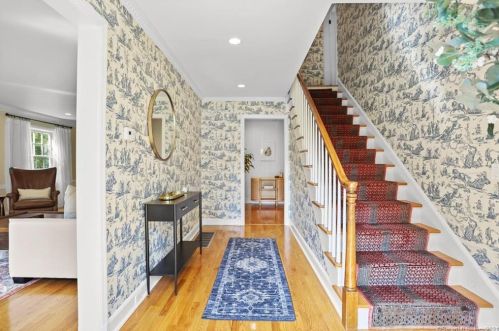 46 Pine Hill Ave, Norwalk CT  06855-2810 exterior