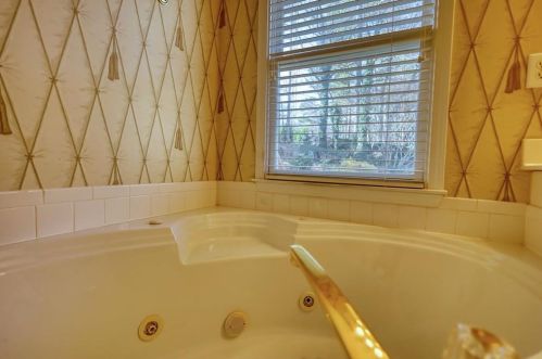 310 Halah Cir, Atlanta GA  30328-5200 exterior