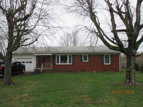 708 Nichols St, Pulaski, TN 38478-4617