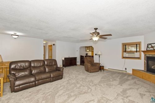 415 Oak Bend Dr, Duluth, MN 55811-5208