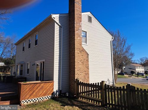5300 Crown Point Rd, Springfield VA  22015-1716 exterior