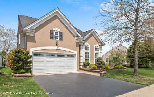 12 Banbury Ln, Jackson Twp, NJ 08527-6404