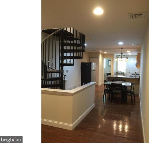 1012 Cleveland St, Philadelphia PA  19146-2649 exterior