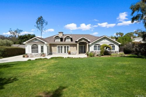 8305 La Sierra Ave, Whittier, CA 90605-1221