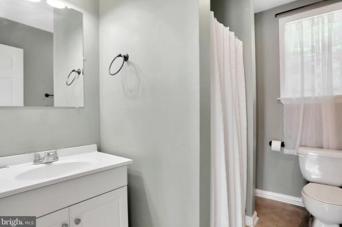 112 Algonquin Trl, Hedgesville WV  25427-5568 exterior