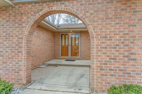 422 Daniels Rd, Palatine, IL 60067-6045