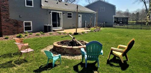 1931 Ridgefield Ln, Naperville, IL 60565-2251