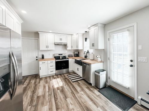 15 Bartlett Meadow Dr, Killingly CT  06241-1847 exterior
