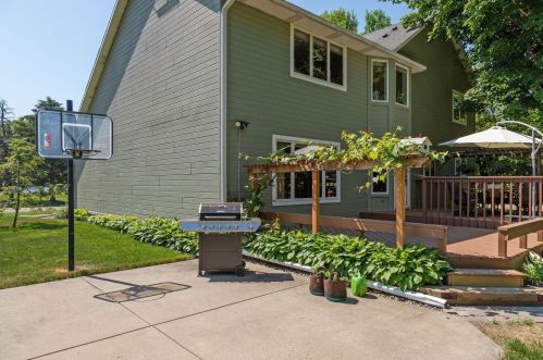 15787 Highview Dr, Saint Paul MN  55124-7011 exterior