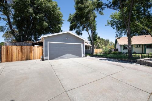 113 Tremley Ct, Vacaville, CA 95687-6426