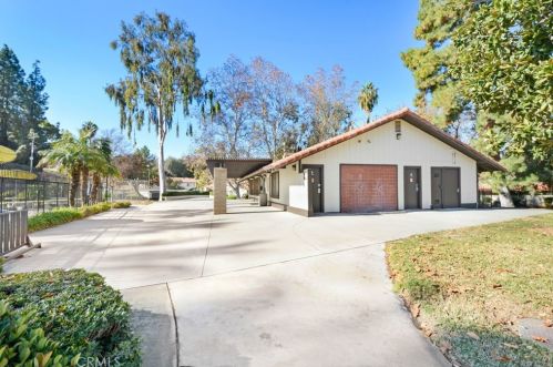 2730 Monroe St, Riverside CA  92504-4234 exterior