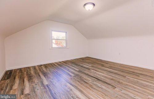 721 Pkwy Ave, Trenton NJ 08618-2729 exterior